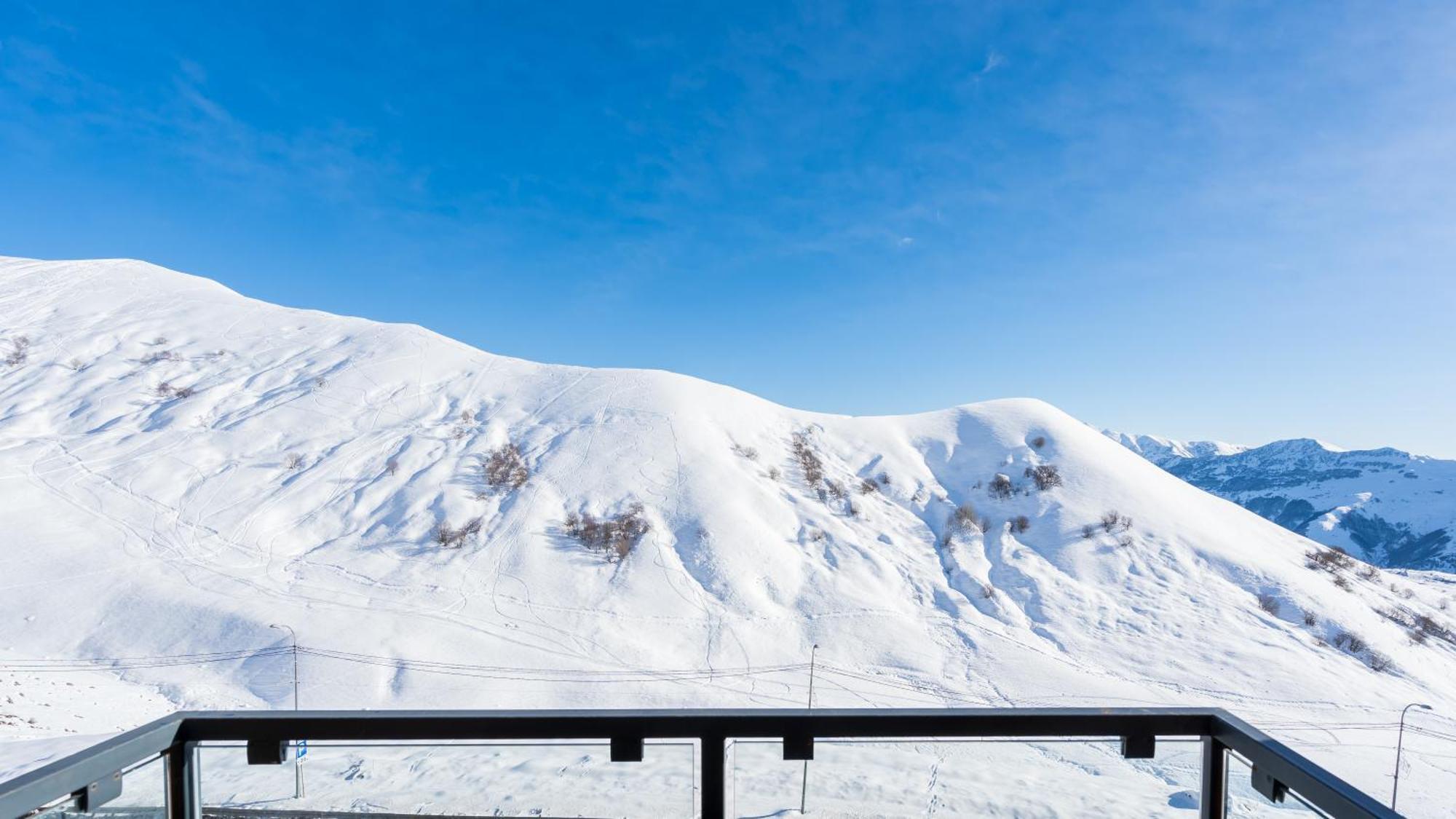 Gudauri Mountain Views Apartment Exterior photo